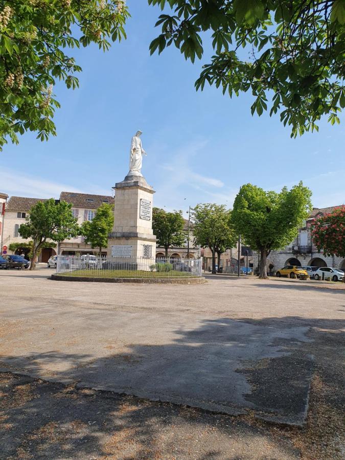 La Cour Saint Louis Bed & Breakfast Castelnau-Montratier Bagian luar foto