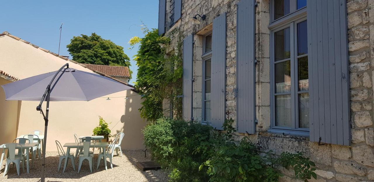 La Cour Saint Louis Bed & Breakfast Castelnau-Montratier Bagian luar foto